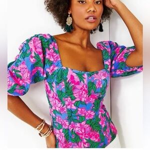 NWT‎ Lilly Pulitzer Bitsy Vibrant Pink and Blue Floral Blouse Stretch Size 00